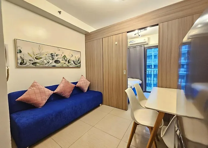 Shore 1 And 2 Residences Moa - The Executive Apartment
