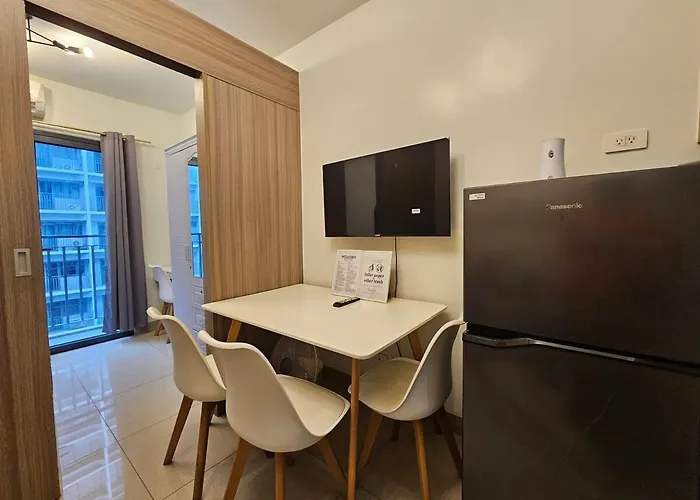 Shore 1 And 2 Residences Moa - The Executive *