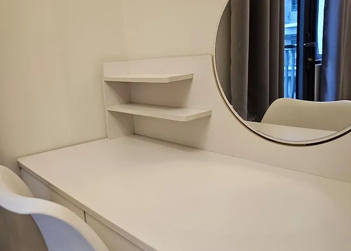 Shore 1 And 2 Residences Moa - The Executive Apartment Manila