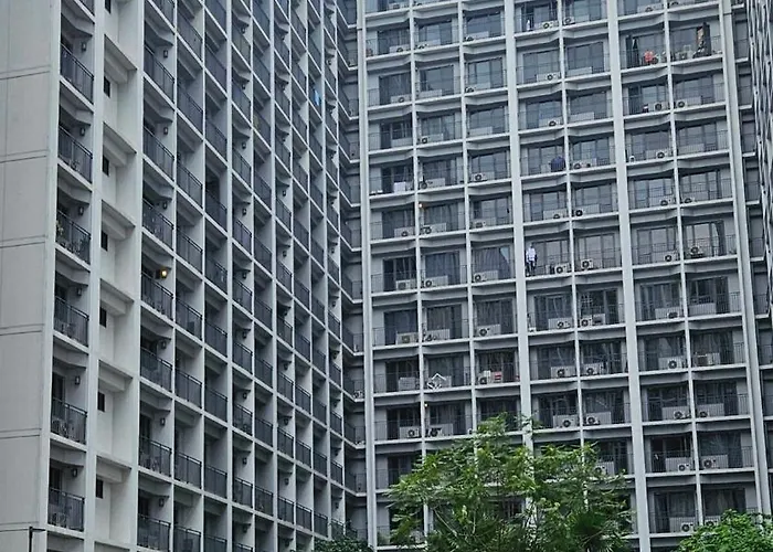 Shore 1 And 2 Residences Moa - The Executive *