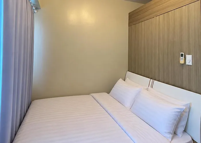 Shore 1 And 2 Residences Moa - The Executive * Manila