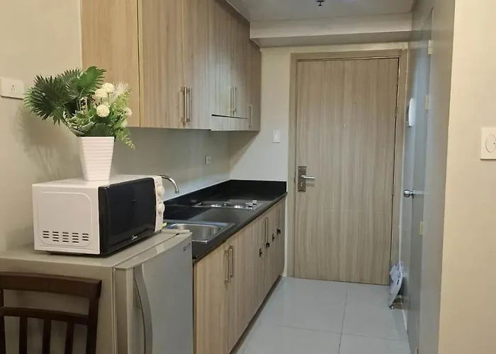 Shore 1 And 2 Residences Moa - The Executive *
