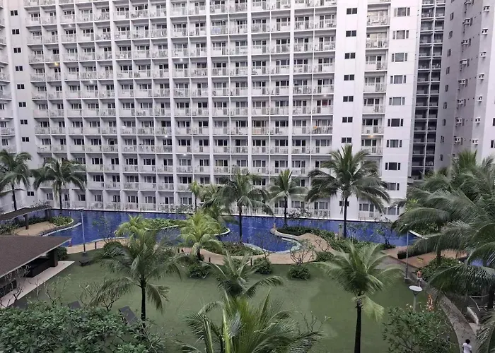 Shore 1 And 2 Residences Moa - The Executive Manila